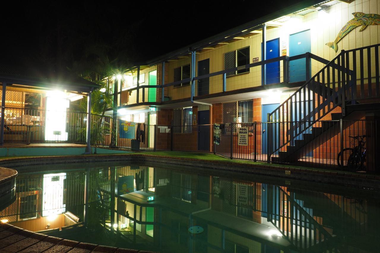 Backpackers Inn On The Beach Byron Bay Exterior photo